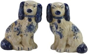 Goodsright Decor Hand Painted Blue and White Porcelain Dog Pair of Small Figurines Home D??cor