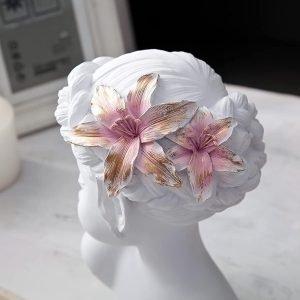 51ucgqbVQiL._AC_SL1024 Goodsright Decor Resin Girl Statues Kissing Butterfly Girl Figurine Modern Girls Sculpture Craft Ornament for Living Room Table Decoration Office Desk Decoration - White