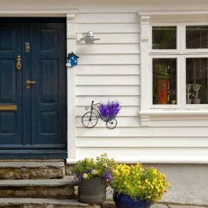 Goodsright Decor Wrought Iron Wall Hanging Decor, Bicycle Flower Basket Wall Mounted Flower Stand Display Rack for Home Decor, Unique Art Ornaments Classic Retro Style for Home