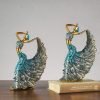 Goodsright Decor Peacock Dancer Figurine Peacock Dancer Figurine Classical Peacock Dancer Beauty Handicraft Resin Ornament Home Decoration for Home Bookshelf Cabinet