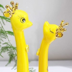 Goodsright Decor Centerpieces for Office Home Kitchen Fashion Wedding Gift Creative Home Decorations Ceramic Craft Ornaments Wedding Gifts Artwork Simple Yellow Deer Pair Garden Decor Statues