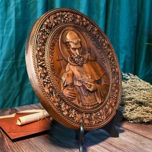 71Bm90Rp6QL._AC_SL1000 Goodsright Decor St. Francis Wood Carving Ornament Religious Idol Natural Wood Carving Wall Decor Pendant Desk Wooden Ornament Home Decor (200 * 200 * 18mm)