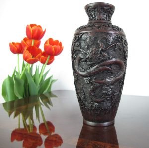 Goodsright Decor Chinese Dragon Vase - Handmade Decorative Oriental Sculptural Vase for Flowers - Feng Shui Asian Art - Resin, 9.5 Inches (Brown)
