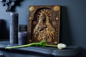 Goodsright Decor Blessed Virgin Mary Wooden Carved Religious Virgin Mary Icon Christian Gifts Wedding Anniversary gifts housewarming gifts Wall Hanging Art Work